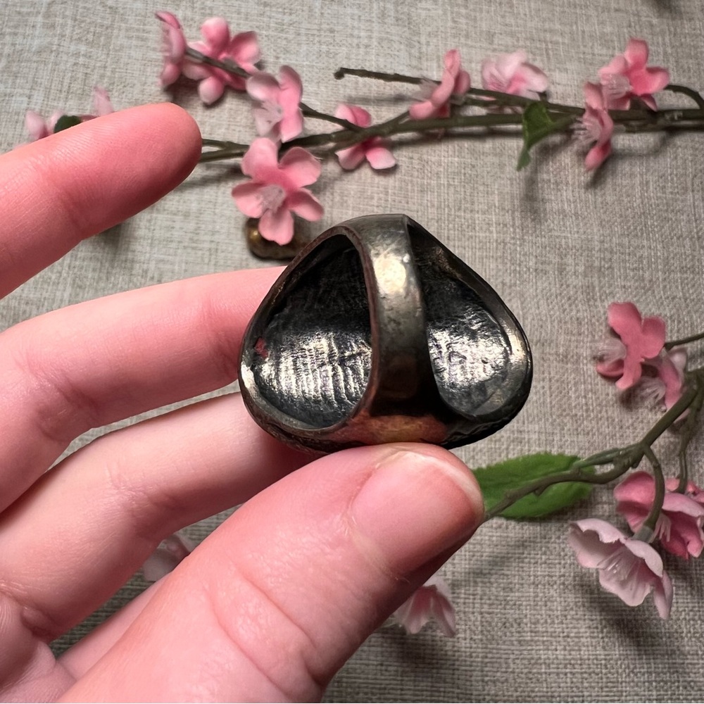 Size 9.5 | Vintage Silver Ring with Large Black Onyx Stone - Gothic Victorian - Picture 4 of 6